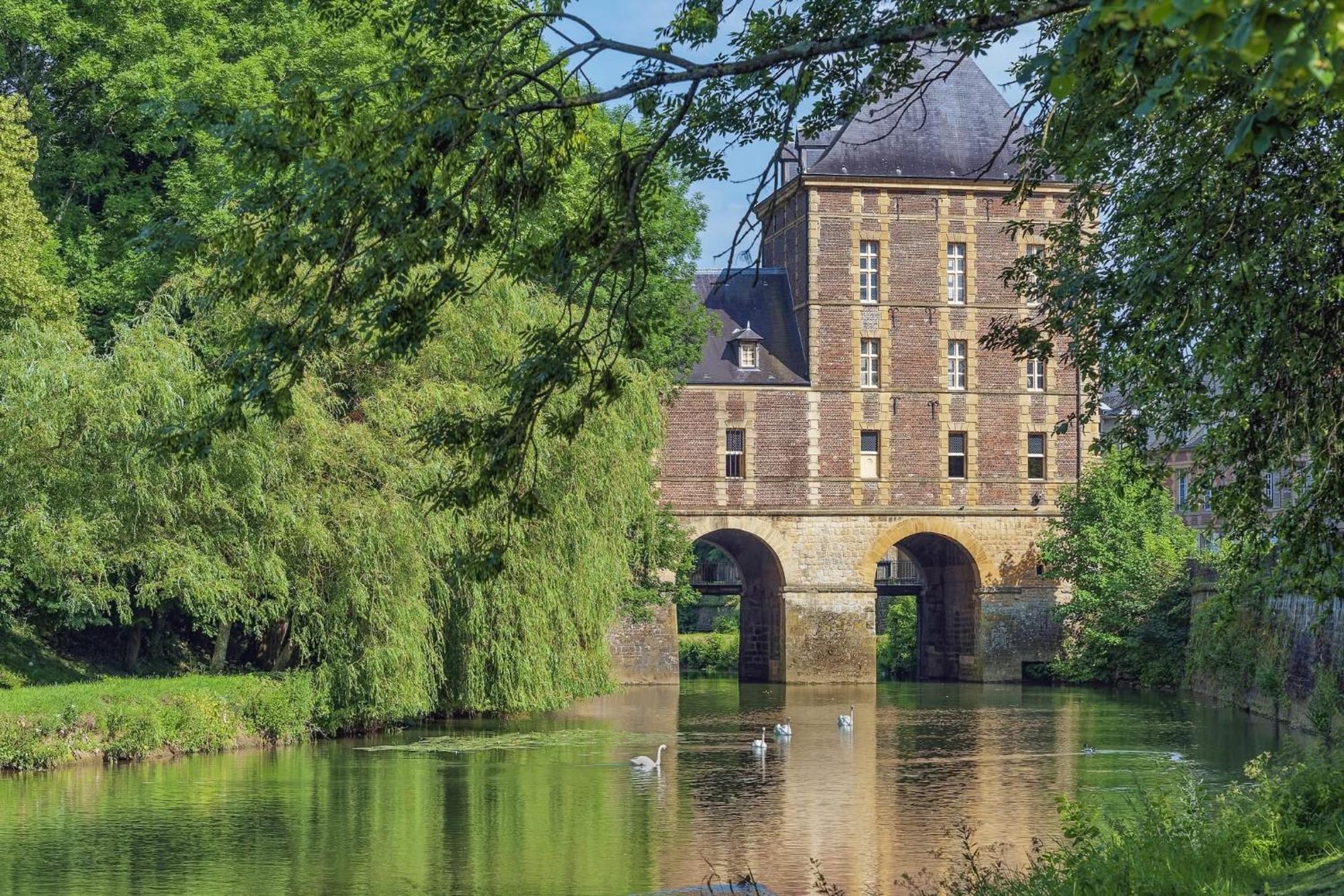 Le Petit Ardennais Charleville-Mézières Eksteriør billede